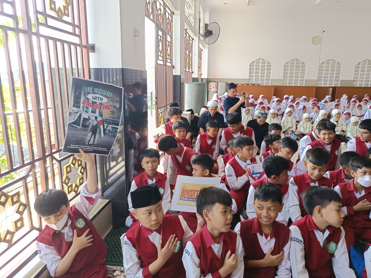 SDIT Al Manar Tanamkan Empati Anak Sejak Dini: Berdiri Bersama Palestina Lewat Edukasi dan Aksi Nyata